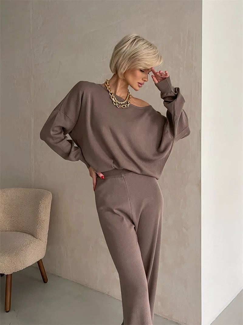 Women’s Knitted Two-Piece Loungewear Set – Sweater & Trousers