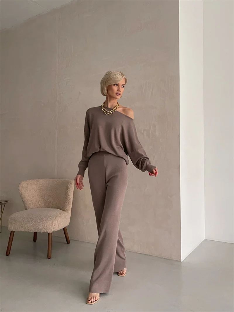 Women’s Knitted Two-Piece Loungewear Set – Sweater & Trousers